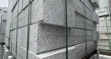 安康芝麻白路牙石 马路牙子