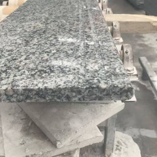 安康芝麻白楼梯踏步 芙蓉白