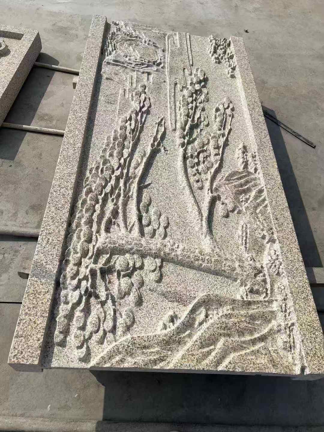 安康黄金麻别墅雕刻版 别墅私人定制